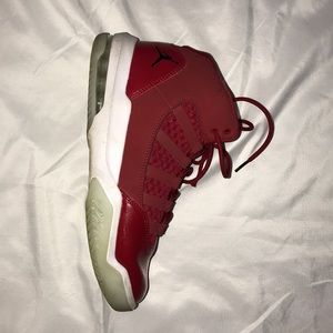 jordan retro 11s size 6.5y been worn maybe 5 times